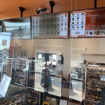 Randy's Donuts - Donuts Near Me - Downey, California