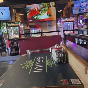 Maple Tavern - Small arcade section for the little ones - American Near Me - Maple Grove, Minnesota
