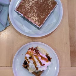 Tiramisu and cookie skillet