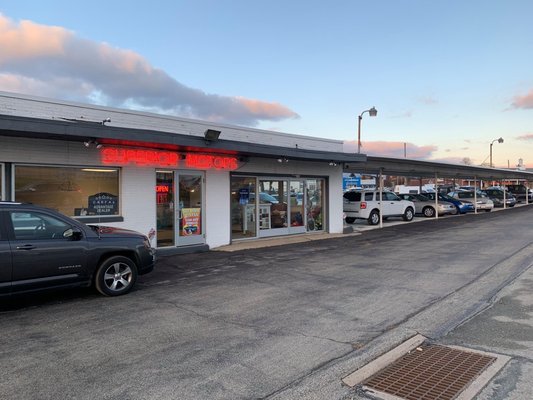 Superior Motors by null