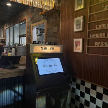 Bubble N Tea - ordering kiosk - Coffee & Tea Near Me - Beaverton, Oregon