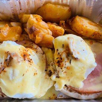 Estimes Cafe - Egg Benedict - Breakfast & Brunch Near Me - Colonia, New Jersey