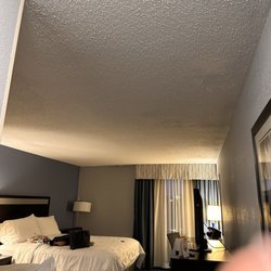 Holiday Inn Cleveland Northeast - Mentor - I'm disappointed Holiday Inn!