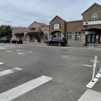 Grateful Coffee + Flowers - Pic from across the street - Florists Near Me - Troutdale, Oregon Grateful Coffee + Flowers - Pic from across the street - Florists Near Me - Troutdale, Oregon