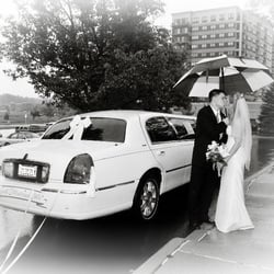 Carlson Limousine - aw..the first kiss!