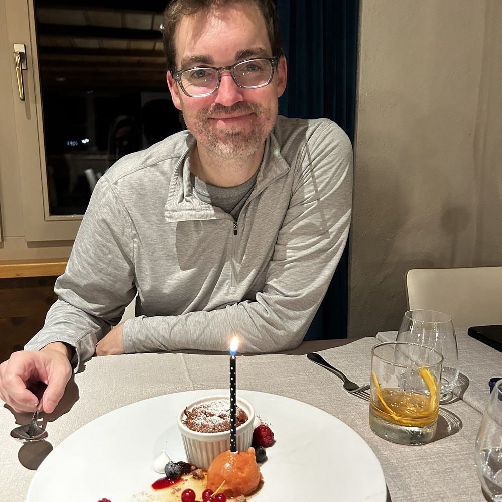Restaurant Caprice - Birthday dessert - Italian Near Me - Wengen, BE Restaurant Caprice - Birthday dessert - Italian Near Me - Wengen, BE