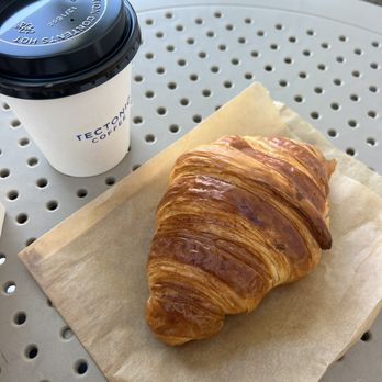 Tectonic Coffee Cafe - Vanilla latte and a croissant - Coffee & Tea Near Me - West Hollywood, California Tectonic Coffee Cafe - Vanilla latte and a croissant - Coffee & Tea Near Me - West Hollywood, California