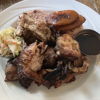 11Hauz - Jerk chicken and coleslaw - Caribbean Near Me - Park City, Utah 11Hauz - Jerk chicken and coleslaw - Caribbean Near Me - Park City, Utah