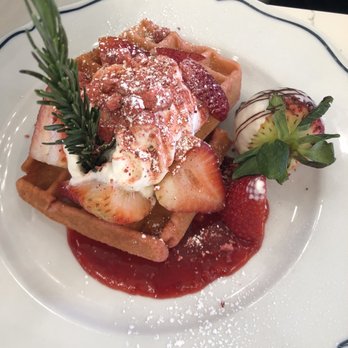 Sweet Maple - Strawberry waffle for Valentine's special - Breakfast & Brunch Near Me - Cupertino, California Sweet Maple - Strawberry waffle for Valentine's special - Breakfast & Brunch Near Me - Cupertino, California