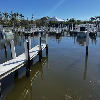 Gramma Dot's - Seafood Near Me - Sanibel, Florida