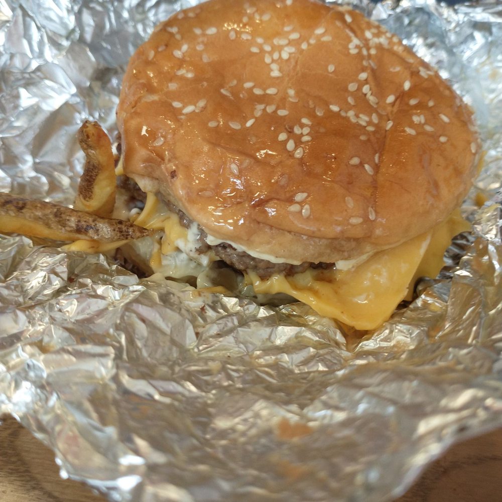 Five Guys - Bacon burger - Burgers Near Me - Foxborough, Massachusetts Five Guys - Bacon burger - Burgers Near Me - Foxborough, Massachusetts