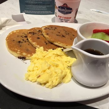 Silver Diner - Silver dollar kids meal added chocolate chips - New American Near Me - Frederick, Maryland