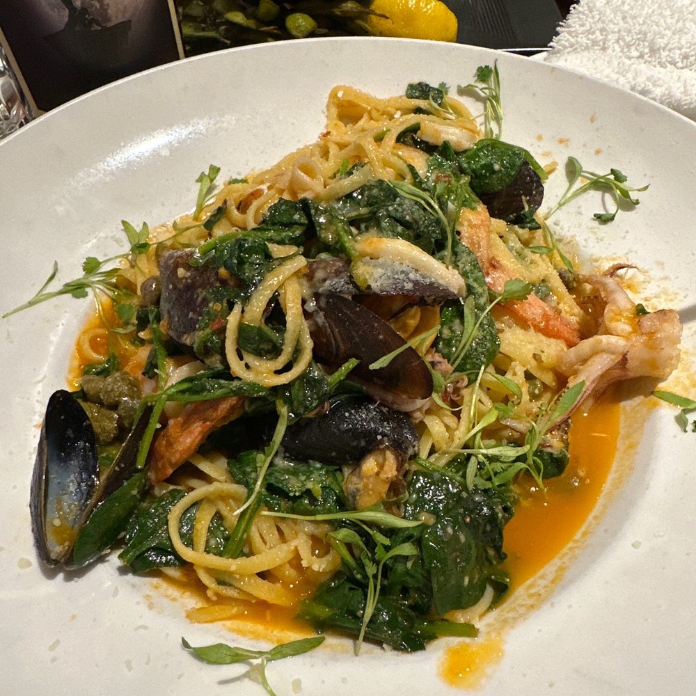 CRAVE - Seafood linguini - American Near Me - Bloomington, Minnesota CRAVE - Seafood linguini - American Near Me - Bloomington, Minnesota