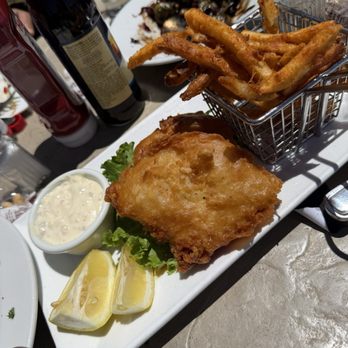 Paradise Beach Grille - Fish and Chips - New American Near Me - Capitola, California Paradise Beach Grille - Fish and Chips - New American Near Me - Capitola, California