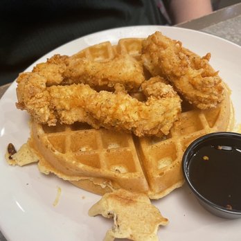 Another Broken Egg Cafe - Really sad chicken and Chicken & Waffles - Breakfast & Brunch Near Me - Pooler, Georgia