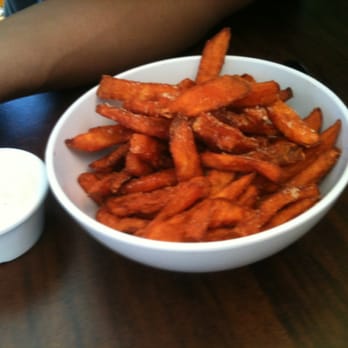Veggie Grill by Next Level - Viva la sweetheart fries - Vegan Near Me - Long Beach, California