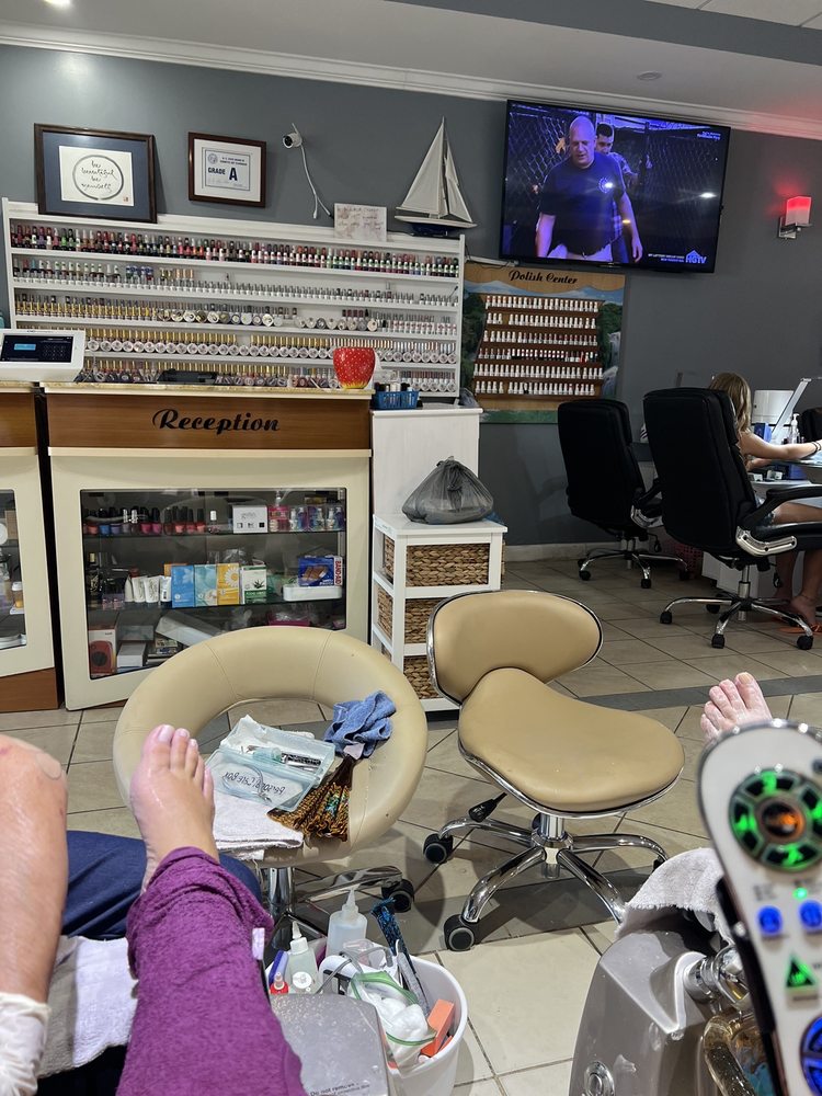 ROYAL NAILS Updated May 2024 35 Photos & 33 Reviews 821 S Main St