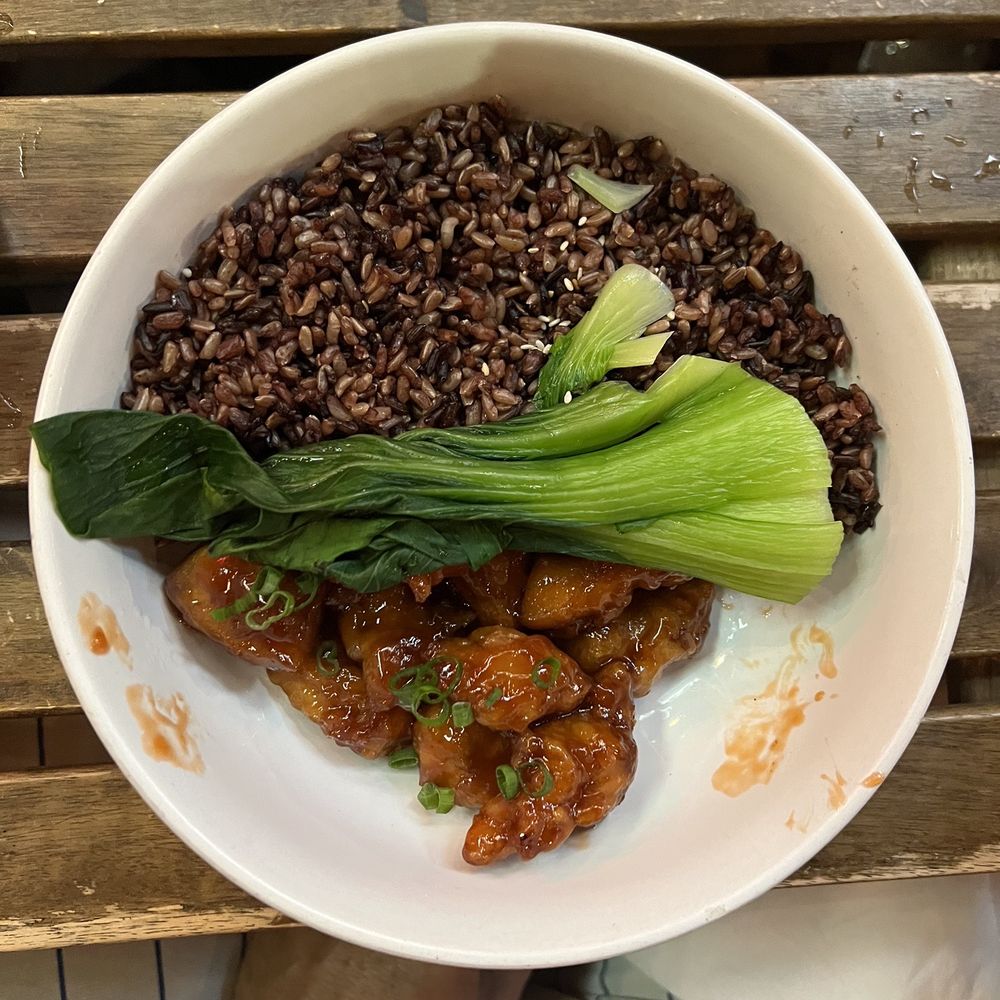 Summer Buffalo - The Not So Ordinary Orange Chicken - Thai Near Me - Burbank, California Summer Buffalo - The Not So Ordinary Orange Chicken - Thai Near Me - Burbank, California
