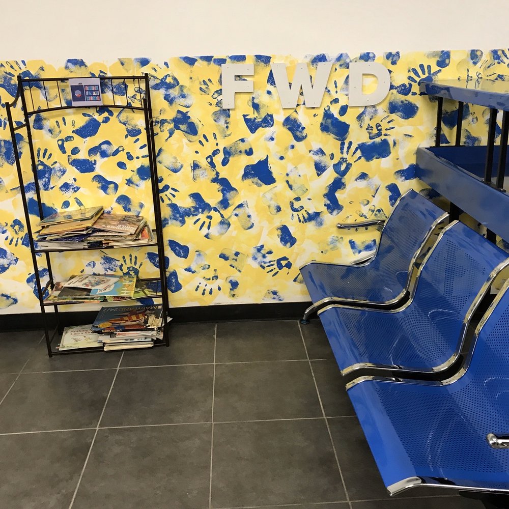 Family Wash Day - Books for the children and and clean and comfortable sitting area - Laundromat Near Me - Edgewood, Maryland Family Wash Day - Books for the children and and clean and comfortable sitting area - Laundromat Near Me - Edgewood, Maryland