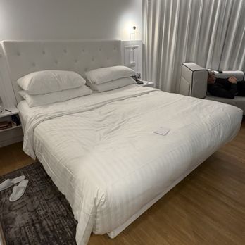 Munich Marriott Hotel - Bedroom - Hotels Near Me - Munich, BY Munich Marriott Hotel - Bedroom - Hotels Near Me - Munich, BY