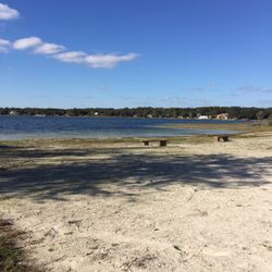 Lake Ola - "Ola Beach", Lake Ola Drive. Beautiful but very nippy day. Zero-entry beach :)