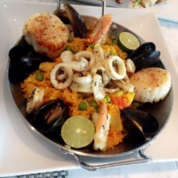 Fig & Olive - Paella (added scallops)