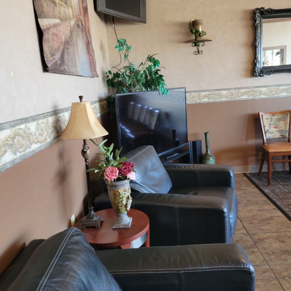 Rigatonis Family Restaurant - Waiting area for take out - Italian Near Me - Warwick, Rhode Island Rigatonis Family Restaurant - Waiting area for take out - Italian Near Me - Warwick, Rhode Island