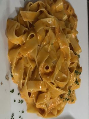 Amici's by null