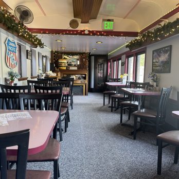 Mount Rainier Railroad Dining - American Near Me - Elbe, Washington