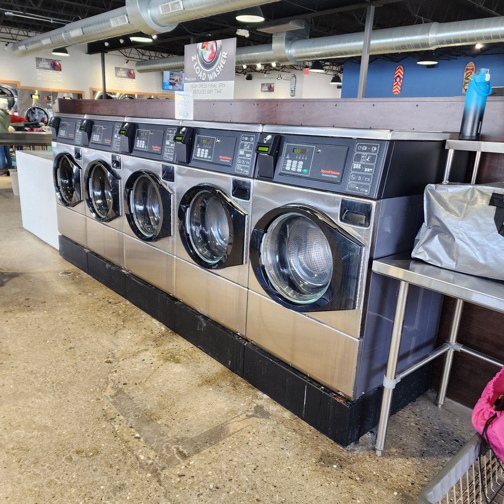 Capitol Quick Wash Laundromat - Laundromat Near Me - Milwaukee, Wisconsin