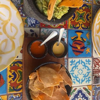 Restaurant Jazmin's - Guacamole + Salsa Flight - Mexican Near Me - San José del Cabo, BCS Restaurant Jazmin's - Guacamole + Salsa Flight - Mexican Near Me - San José del Cabo, BCS
