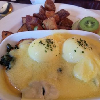 Tuscanos - Eggs benedict - Italian Near Me - Quebec City, Quebec Tuscanos - Eggs benedict - Italian Near Me - Quebec City, Quebec