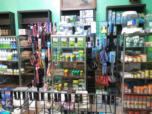Pete’s Pet Supply by null