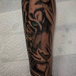 Full Moon Tattoo