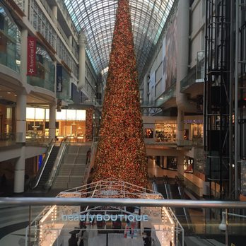 CF Toronto Eaton Centre - 2016 Christmas Tree - Shopping Centers Near Me - Toronto, Ontario