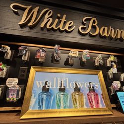 Bath & Body Works - White Barn Wallflowers