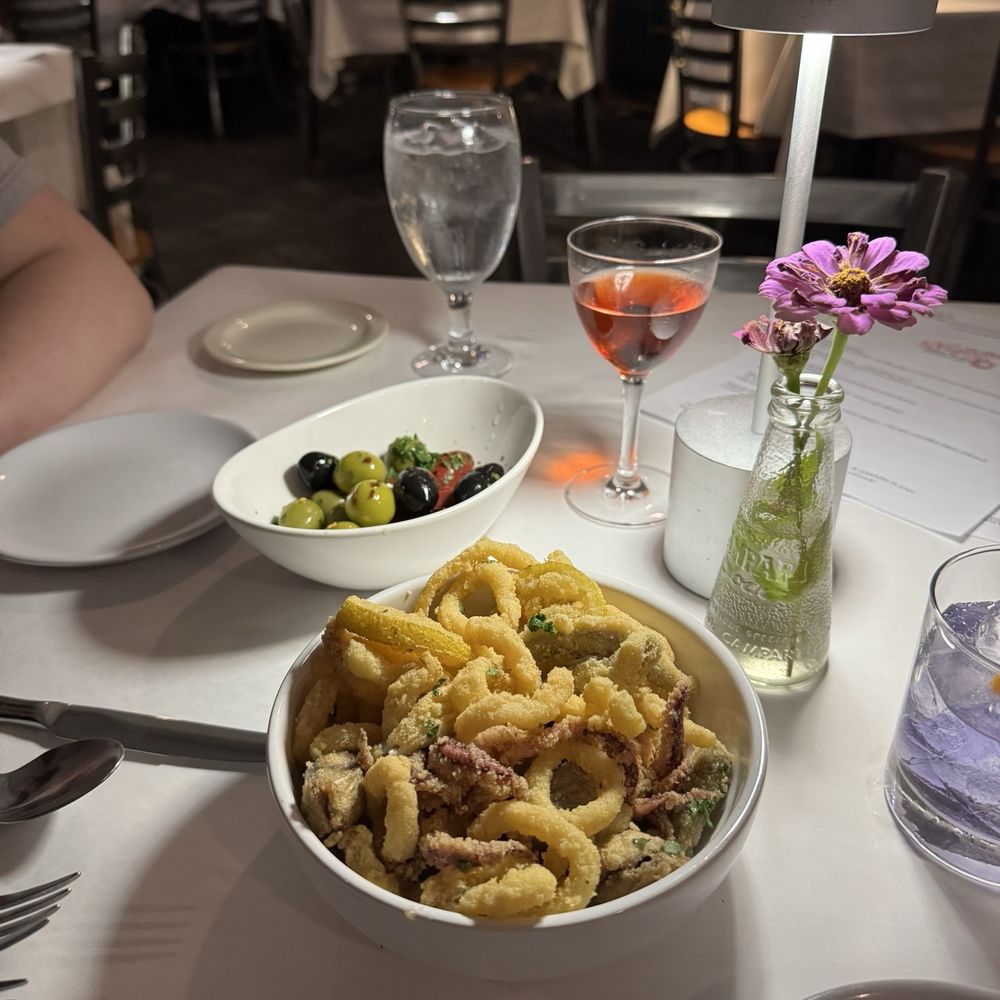 Bari Ristorante - Frutti di Mare Fritti - Italian Near Me - Memphis, Tennessee