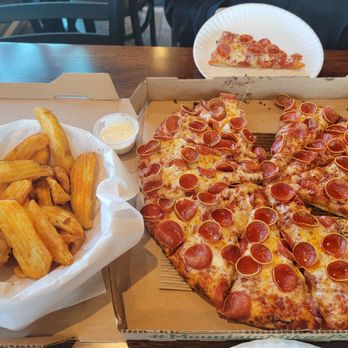 Mountain Mike's Pizza - Amazingness!! - Pizza Near Me - Highland, California Mountain Mike's Pizza - Amazingness!! - Pizza Near Me - Highland, California