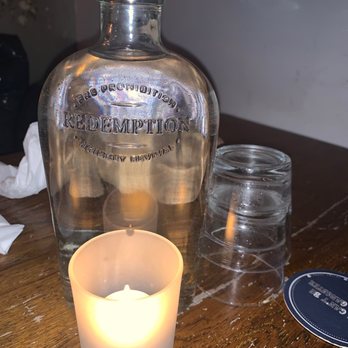 Tanner Smiths - Cool table water idea- hello Pinterest! - Cocktail Bars Near Me - New York, New York Tanner Smiths - Cool table water idea- hello Pinterest! - Cocktail Bars Near Me - New York, New York
