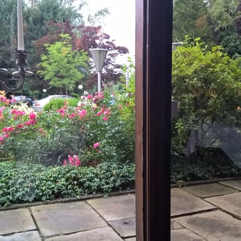 Restaurant im Lennhof - Blick aus dem Fenster - Modern European Near Me - Dortmund, NW