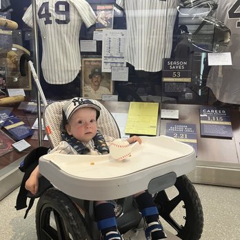 Yankee Stadium - Mateo El Fuerte living his best life at the Museum - Stadiums & Arenas Near Me - Bronx, New York Yankee Stadium - Mateo El Fuerte living his best life at the Museum - Stadiums & Arenas Near Me - Bronx, New York
