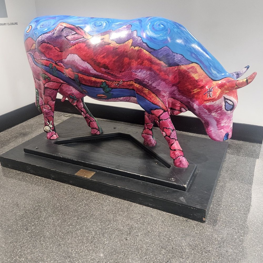 Sahara West Library - Art gallery. Cool piece - Libraries Near Me - Las Vegas, Nevada