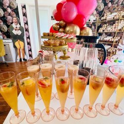 The Wax Lounge - Pink Friday weekend treats for the clients.