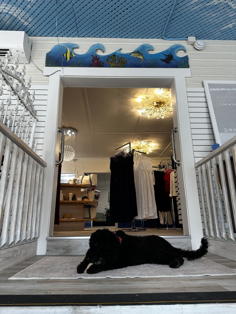 Hobe Sound Beach Shop Logo
