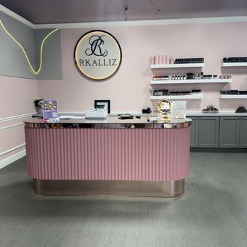 RKALLIZ Cosmetics - Front desk - Hair Salons Near Me - Dearborn, Michigan RKALLIZ Cosmetics - Front desk - Hair Salons Near Me - Dearborn, Michigan