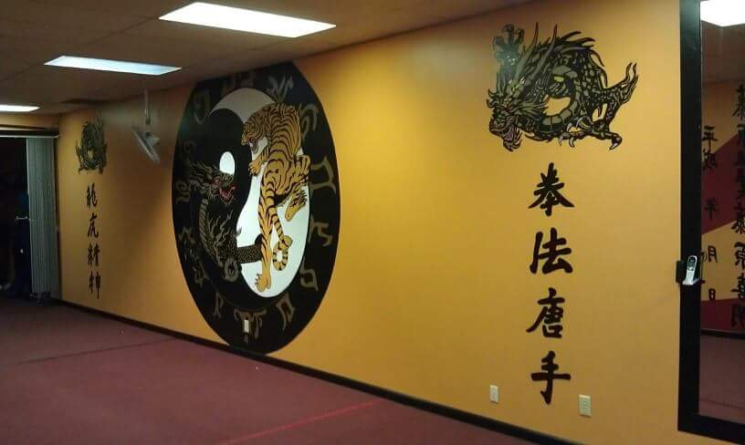 Tracy's Karate Logo