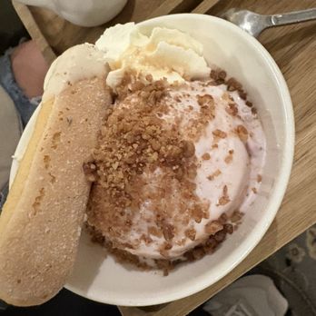 Perets Dessert & Coffee Bar - Love me lavender affogato - Desserts Near Me - Oklahoma City, Oklahoma