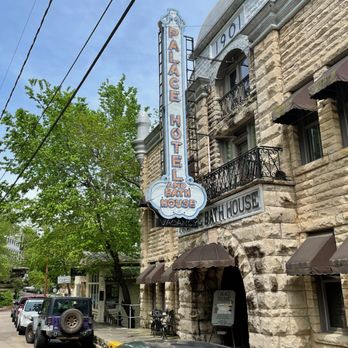 Eureka Rocket - Historical Tours Near Me - Eureka Springs, Arkansas