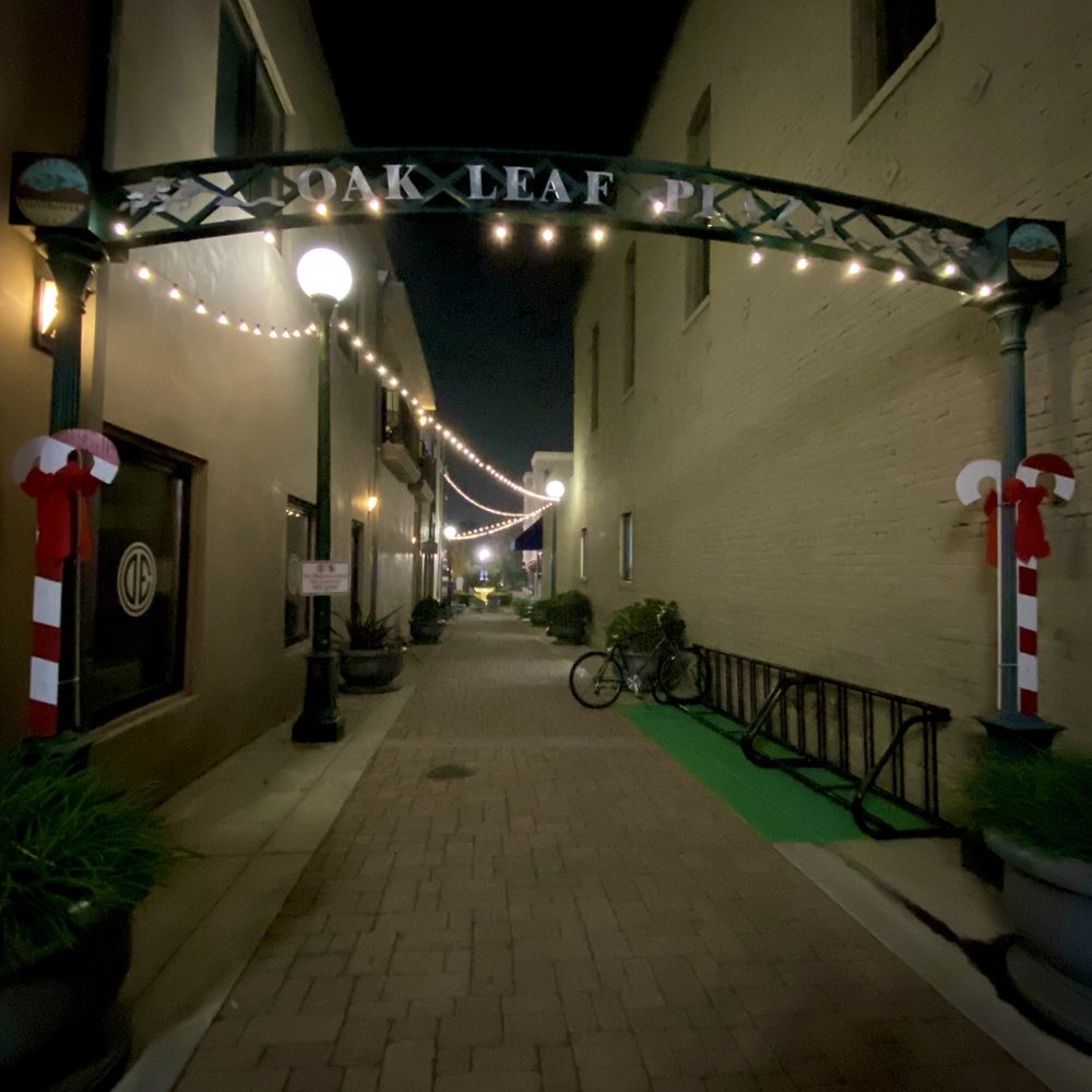 Old Town Monrovia - Loving the Christmas decorations everywhere!! #christmasvibes - Local Flavor Near Me - Monrovia, California Old Town Monrovia - Loving the Christmas decorations everywhere!! #christmasvibes - Local Flavor Near Me - Monrovia, California