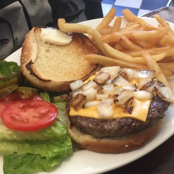 Chestnut Diner - Diners Near Me - San Francisco, California